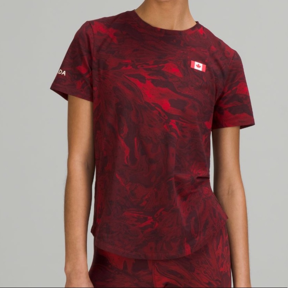 Lululemon Team Canada Love Crew Maple Metamorphosis Dark Red Multi NEW Size 4